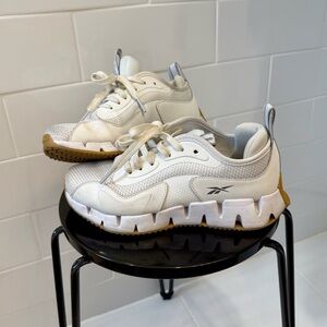 Reebok White Sneakers Chunky Sole Lifestyle